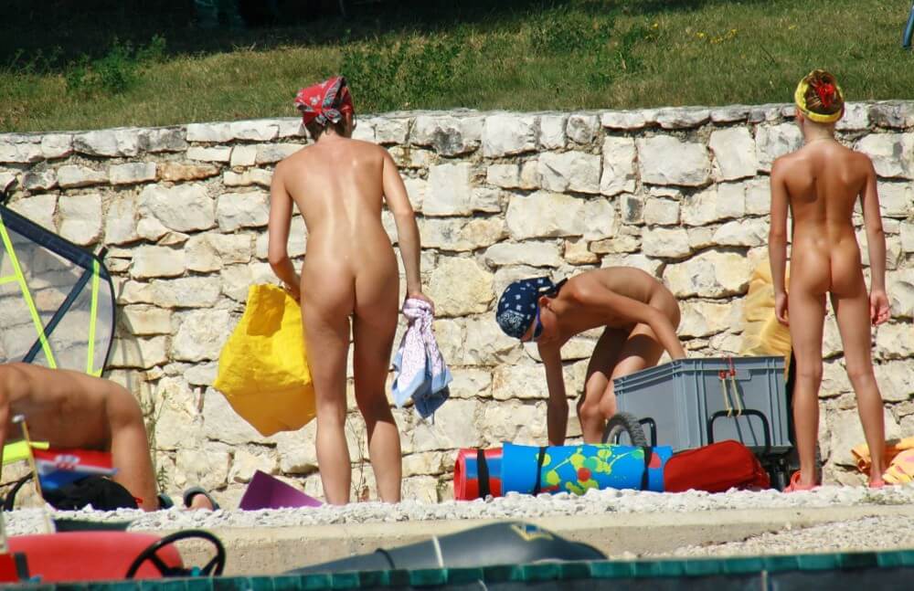 Sporty and Athletic Sands gallery - Naturists value tranquility and peace