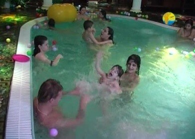 Naturist Freedom: Castle Fantasia - Being oneself and accepting ones body as core principles of naturism and nudism
