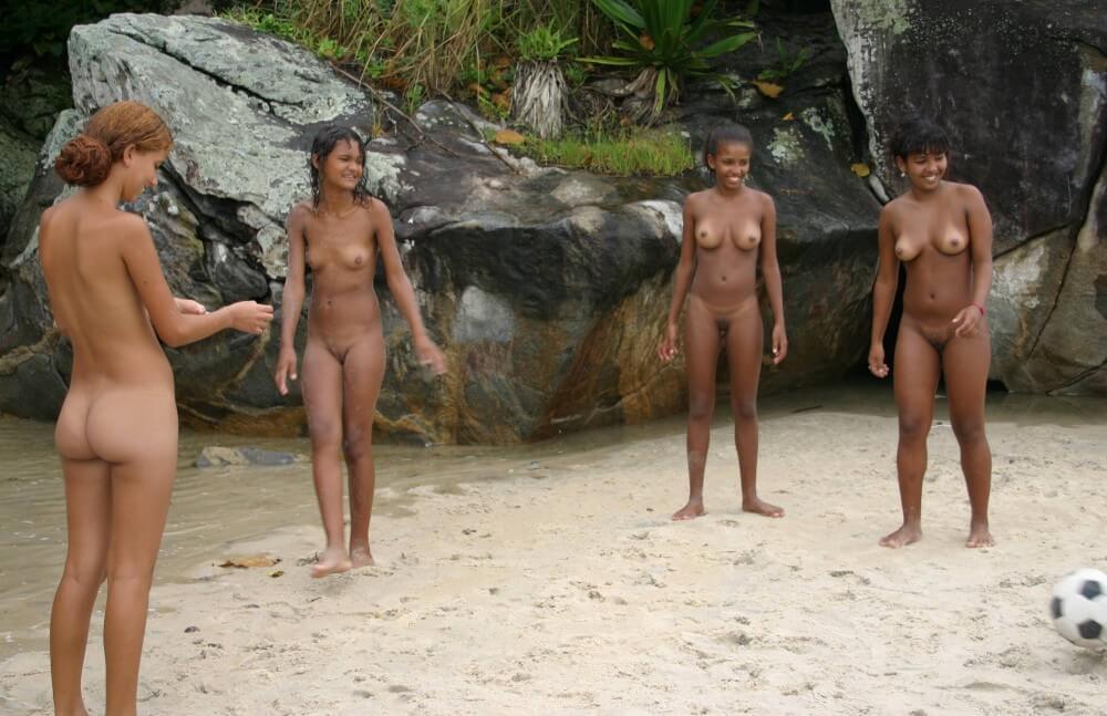 Brazilian Game Gathering gallery - Nudism promotes respect for the environment