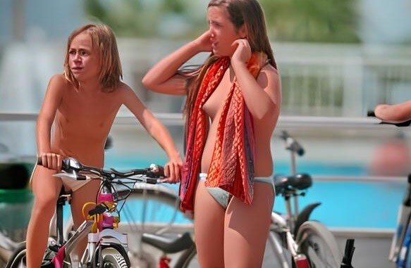 Water Locations Photo Set 3 - Naturism teaches respect for the beauty of the body and its natural forms