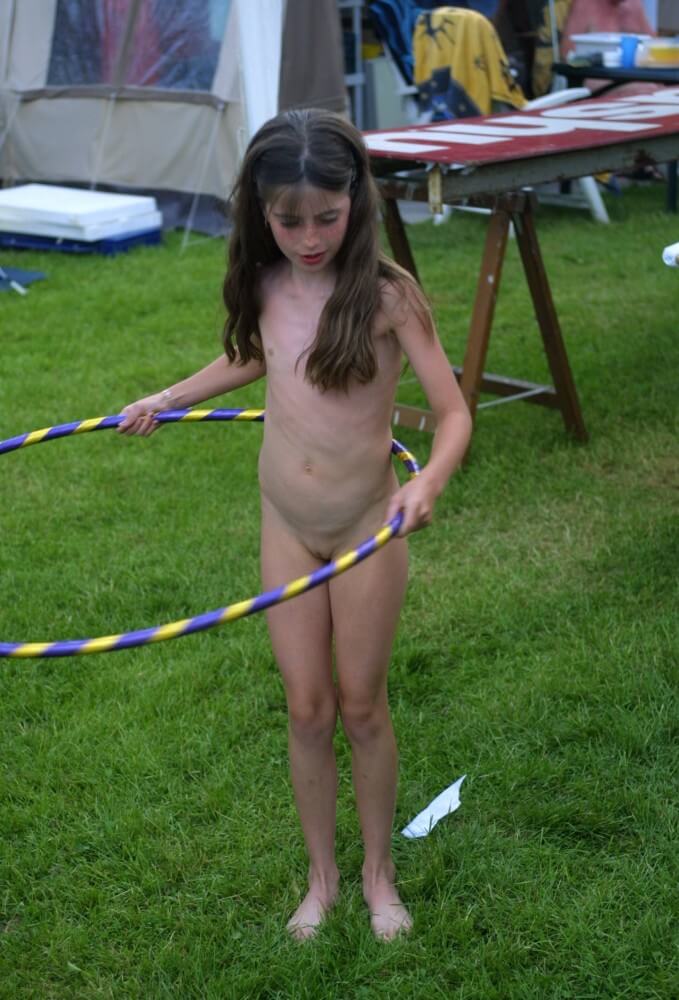 Holland Grass Hula Hoops pics - Nudism means fewer complexes