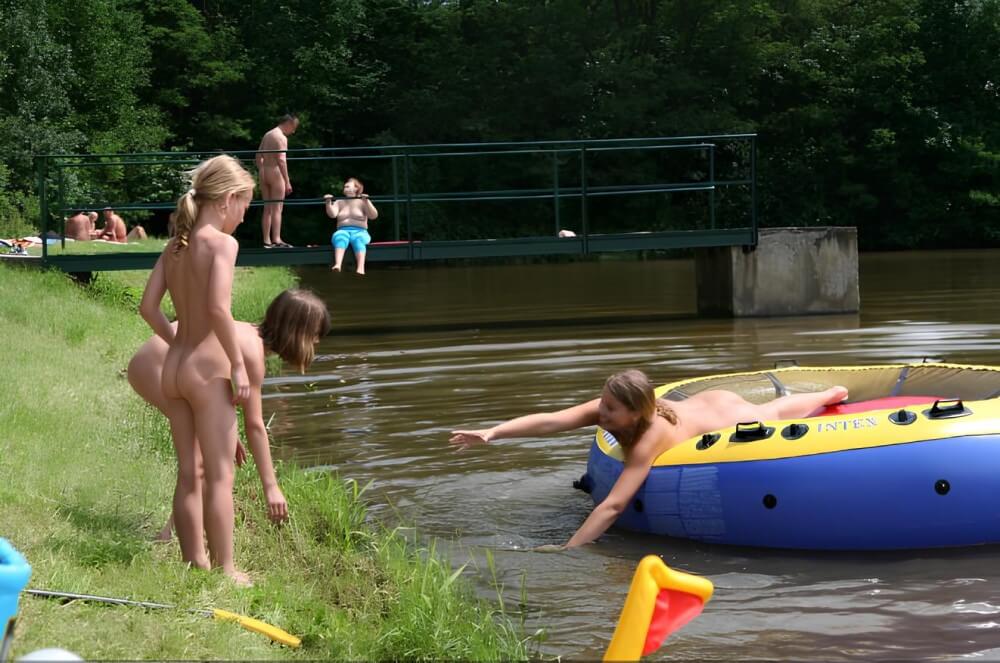 Naked Body gallery - Nudity is an expression of natural beauty