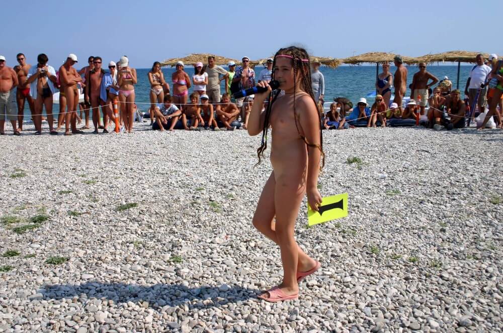 Naturist Mic Speech photos - Naturism is connected to self-love and love of nature