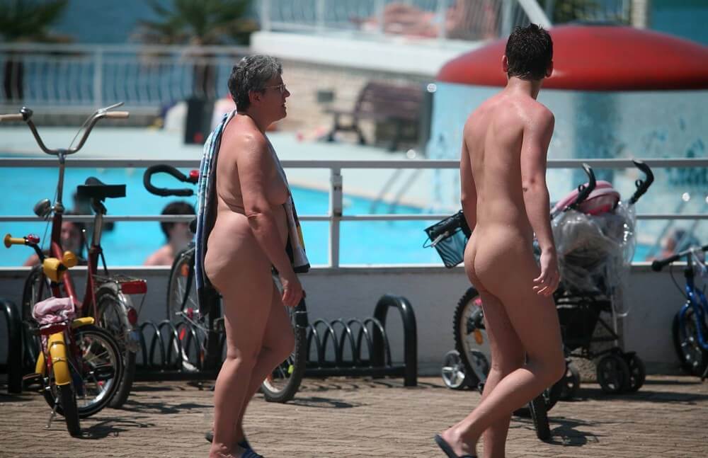 Sun-Soaked Sidewalk pics - A life free of unnecessary worries is a hallmark of naturism