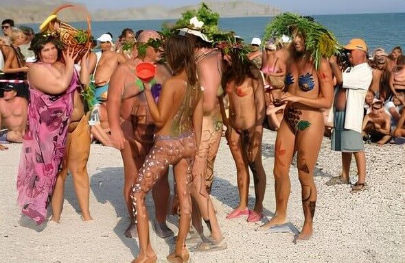 Premium Content # 34 - Naturists are open to the world and the environment