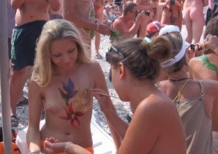 Neptune Ocean Festival # 2 Full HD - Living together in nature is a hallmark of nudists