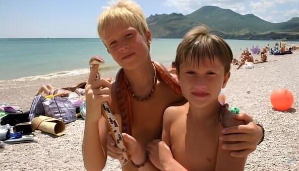 Premium Content # 23 - Naturism and society