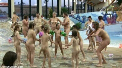 Aqua extravaganza 1 Full HD - The naked body is an expression of freedom