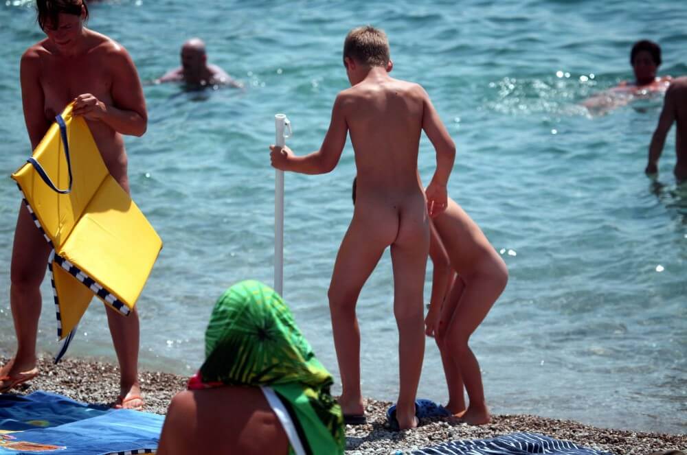 Water Camp pics - A spontaneous movement toward nudity