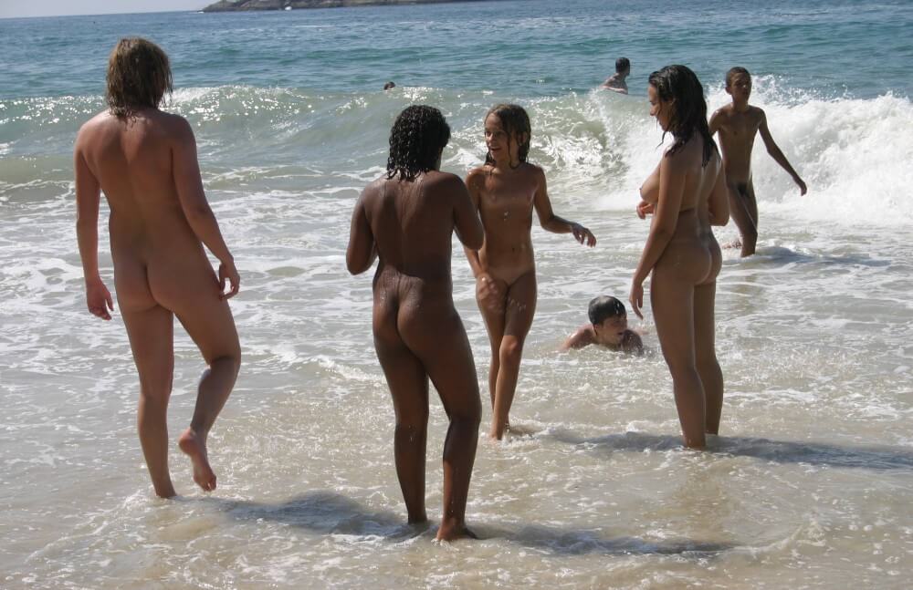 Brazils Water Refreshing pics - Interaction with nature through naturism and nudism