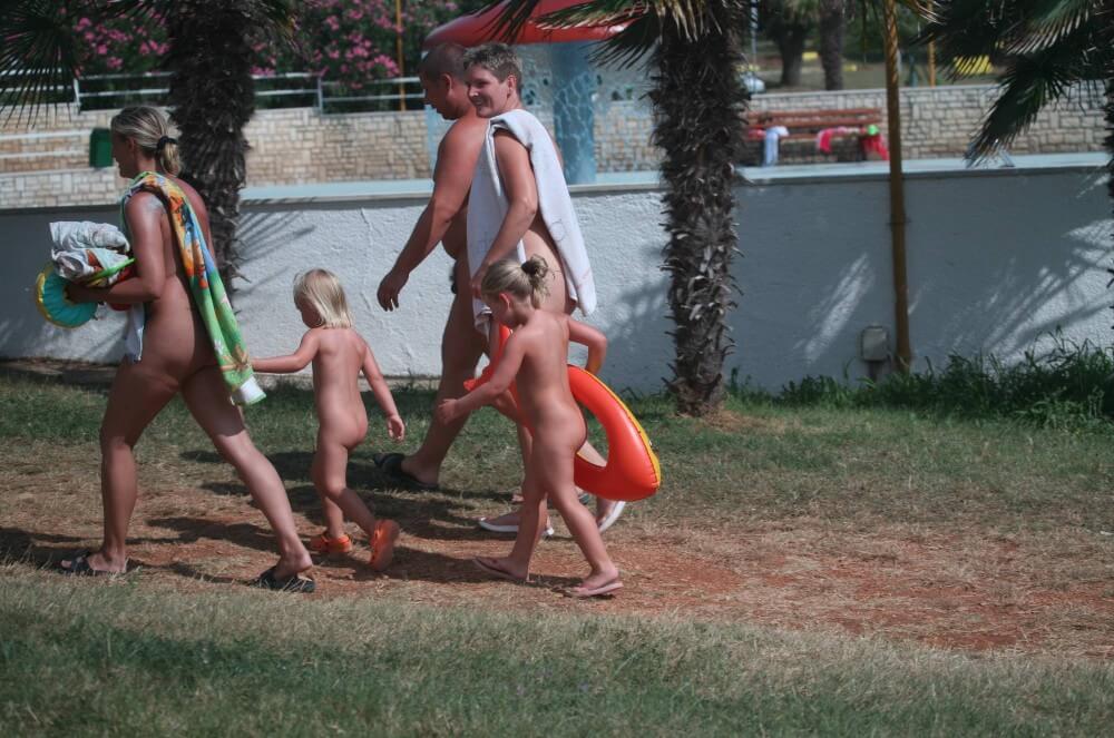 Naturist Family Movement pics - Naturism and the ecological sustainability of natural recreation areas