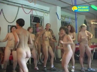 Naturist Freedom: Discotheque in a Cellar - Naturism helps overcome fears and insecurities