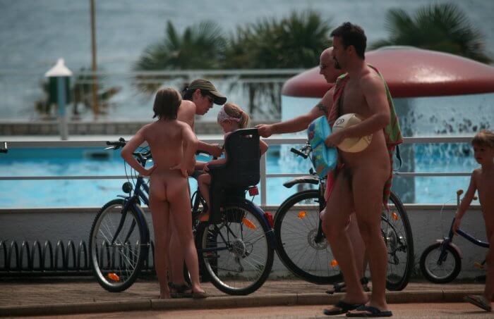 Freedom on two wheels: how cycling and hiking enrich the lives of nudists - Being naked helps one feel a sense of freedom
