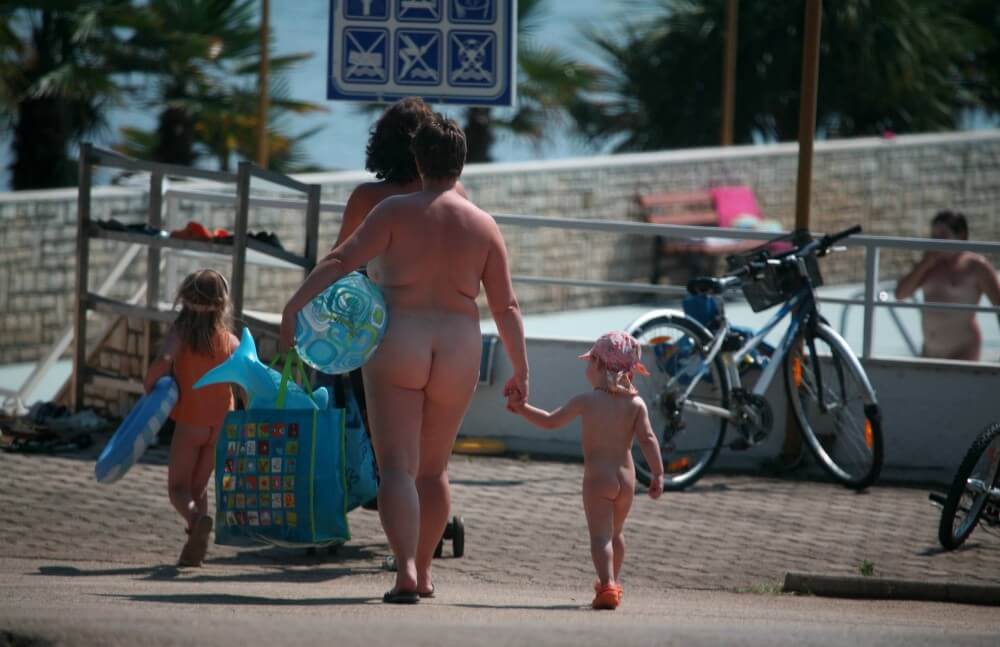 Pool Outskirt Nude Guests pics - Advocates of naturism and nudism live in harmony with nature