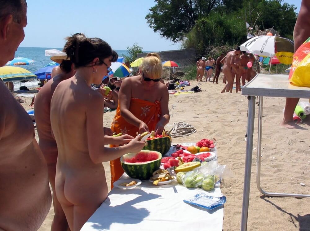 Bulgarian Nude Day Preps pics - Ordinary Citizens Consciously Practicing Nudism