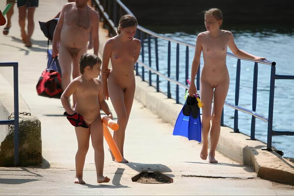 Naturism photo gallery # 11 - A love of the sun and fresh air are important values for those who practice naturism and nudism