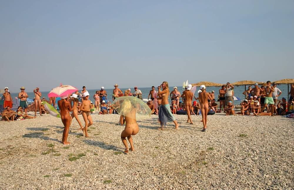 Ribbon and Umbrella Dance pics - Naturism as a protest against puritanical moral norms