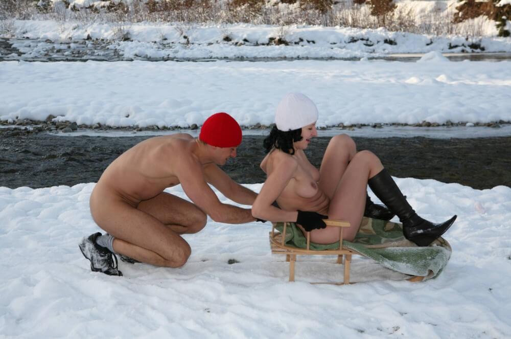 Naturist Girl Snow Day Couples Sled pics - Naturism enthusiasts around the world