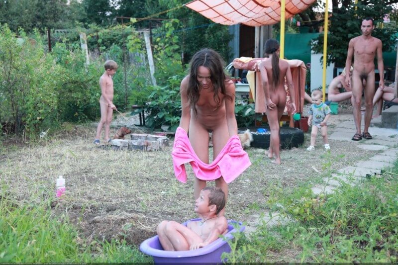 Green barrel of fun-grassy fields of gold photos - Nudism is a lifestyle in harmony with nature
