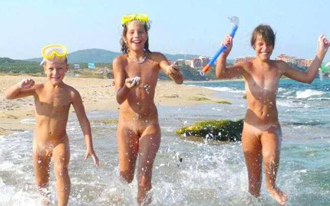 Naturism photo gallery # 27 - The true flourishing of a culture of naturalness