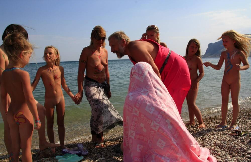 Water Drying Off pics - Naturism and nudism are a philosophy of respect