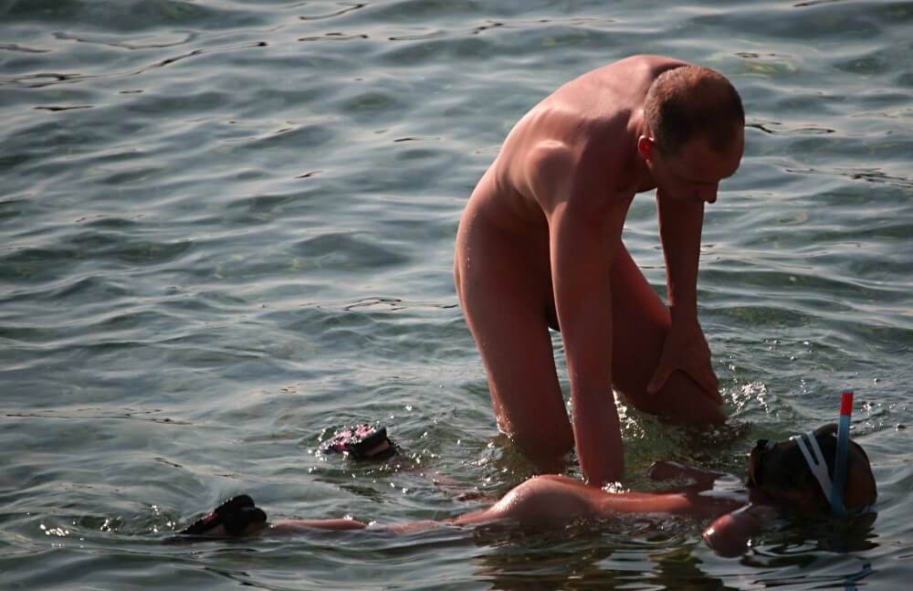 Father Floats His Daughter pics - Being oneself and accepting ones body as core principles of naturism and nudism