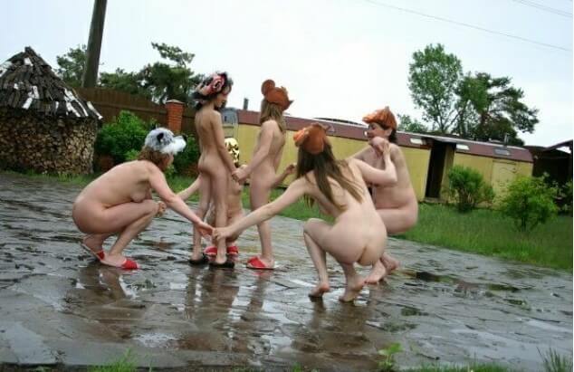Naturism photo gallery # 23 - Only nudism and nothing else