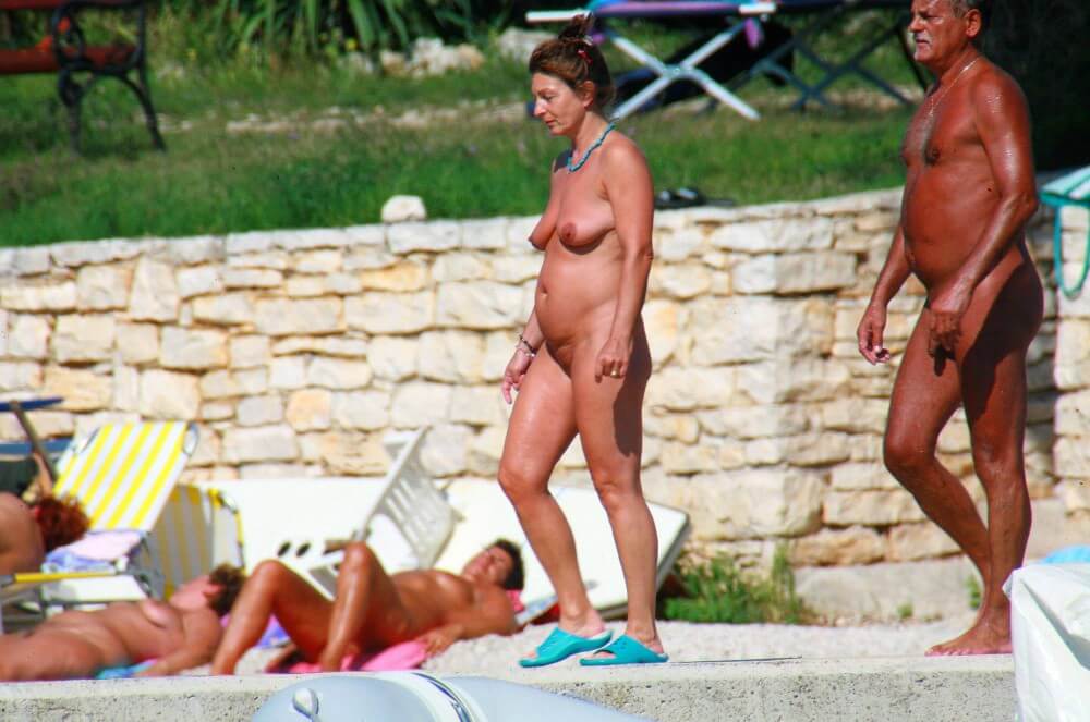 Ula FKK Wall-Side Passby photos - A basic understanding of naturism is necessary