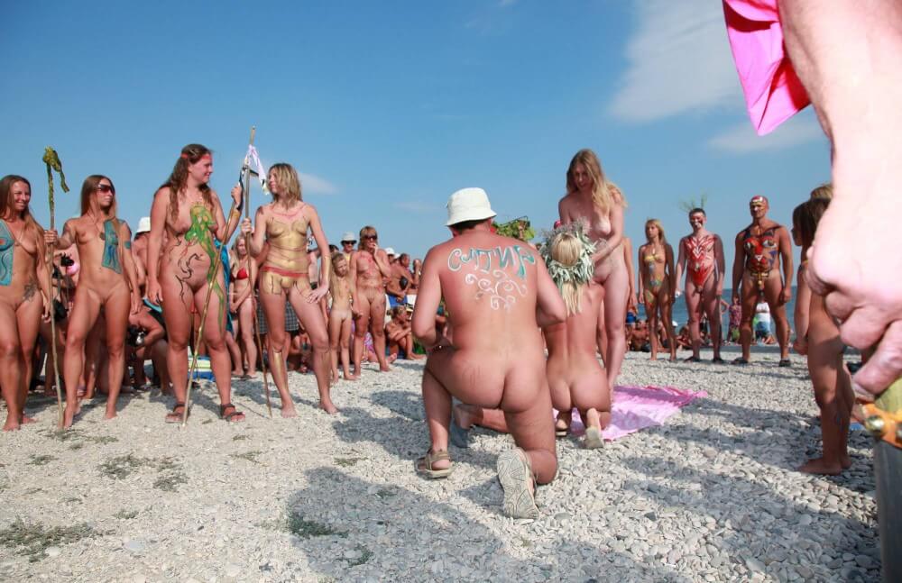 Naturist Boy Sun Warrior pics - The body looks beautiful and natural in its natural, unadorned state