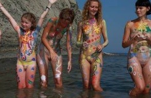 A Mediterranean Crag photos - Nudism teaches us to appreciate the present moment