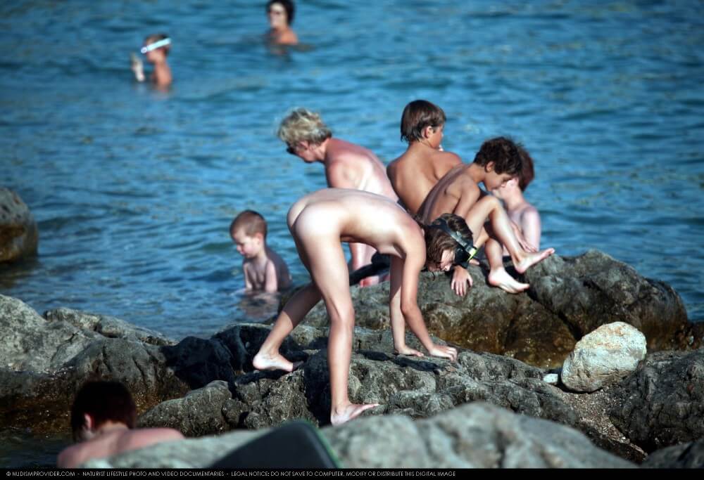 Summer day on the Black Sea photos - Accepting oneself fully is the foundation of naturism and nudism