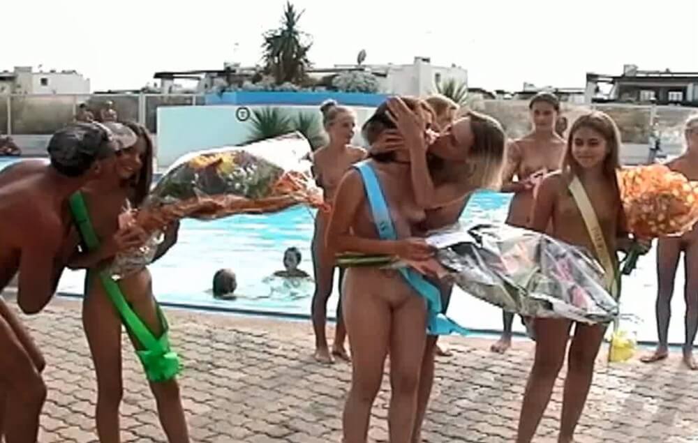Nudist girls beauty contest video France - Sunat Natplus HD - A well-known naturist center